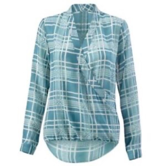 Cabi Windowpane wrap blouse Style 3068 - Picture 3 of 14